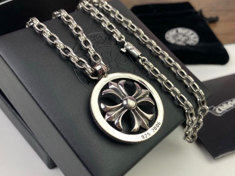 Ch*0me He**ts necklaces